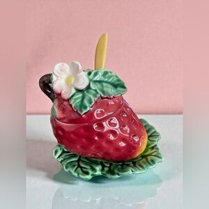 Vintage Strawberry Jam Pot 🍓 Majolica Ceramic w Spoon & Leaf Plate